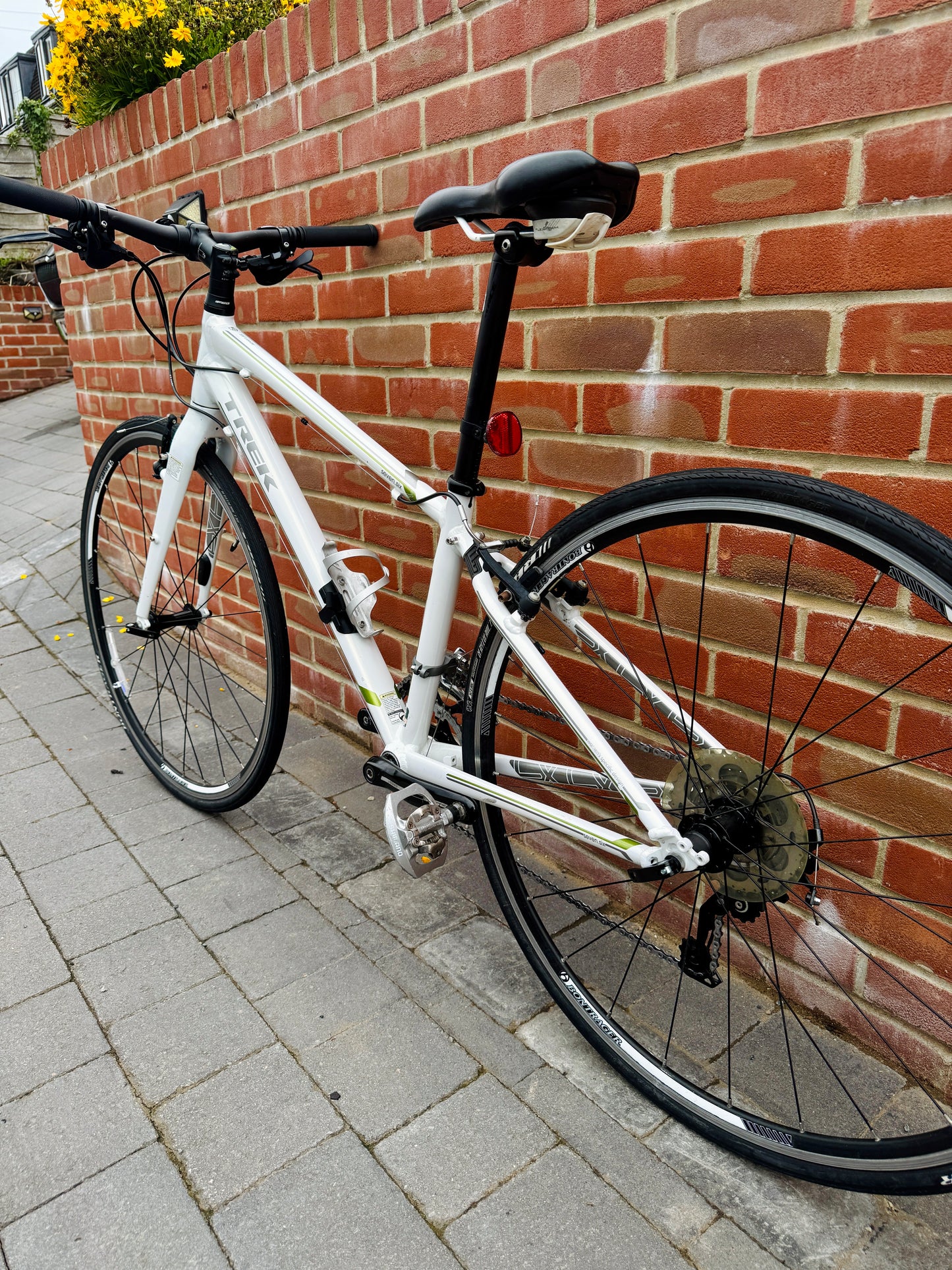 Trek 7.6 FX - Women’s Hybrid Bike (Size 38cm)